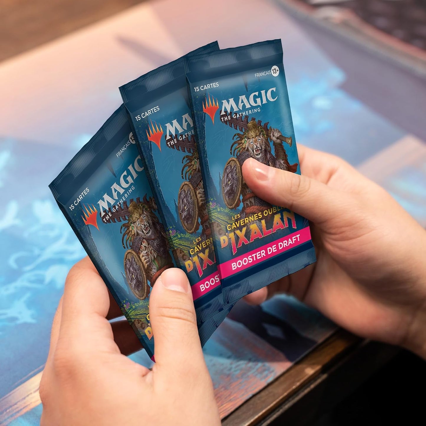 Boîte de boosters de draft Magic: The Gathering Les cavernes oubliées d'Ixalan (version française)